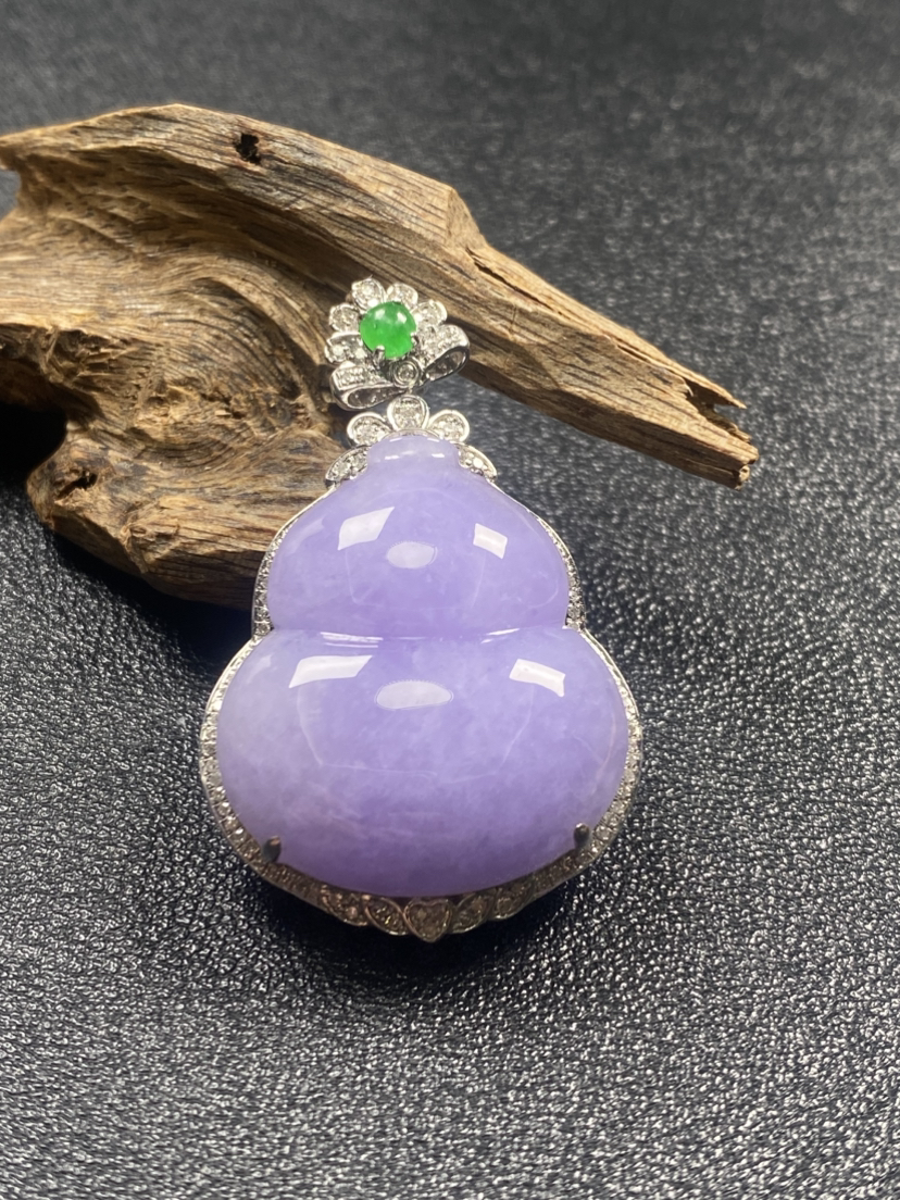 【FC0151】18K镶嵌翡翠紫罗兰大葫芦吊坠 色泽娇艳  款式美观大气  佩戴尽显优雅气质