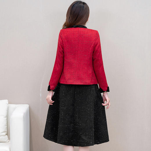 QYM 25CQD2506小香短款风外套两件套中长款A字裙套装 商品图2