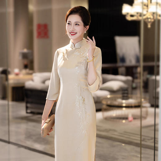 LHS C54香槟色旗袍喜婆婆婚宴装礼服裙 商品图3