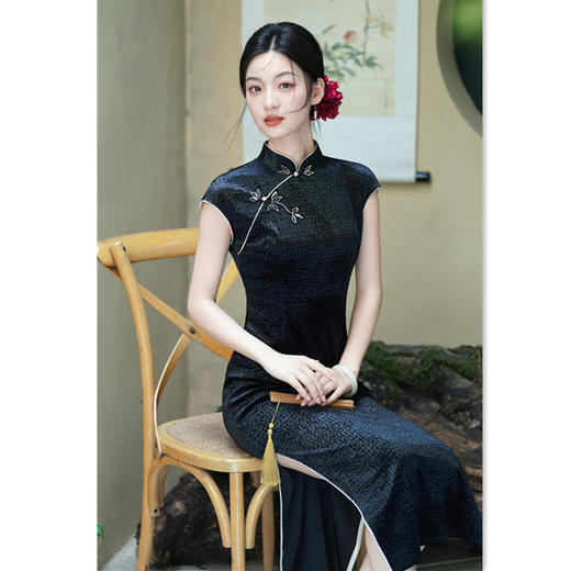 SKY 282219港风新中式长款坎肩袖旗袍 商品图3