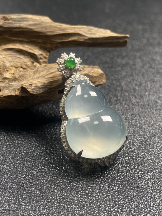 【FC0159】18K镶嵌翡翠冰葫芦吊坠 冰润通透  厚庄饱满 款式美观大气 商品图0