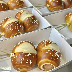 碱水一口肠（约14点出炉）