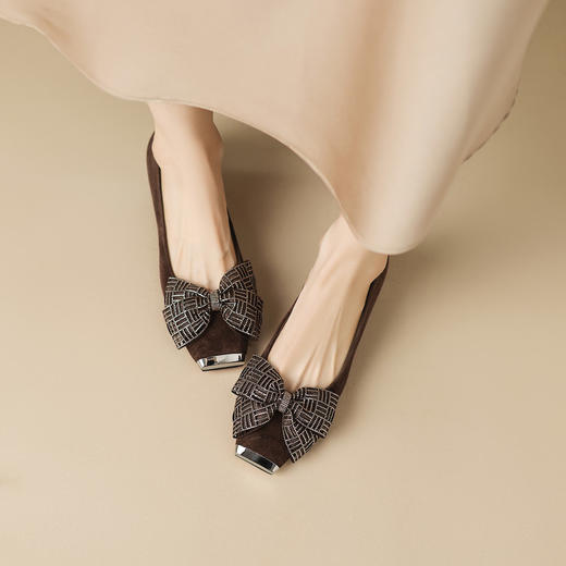 【预售5天】法式磨砂真皮水钻蝴蝶结浅口单鞋女春秋新款方头低跟百搭舒适瓢鞋YS&9993 商品图1