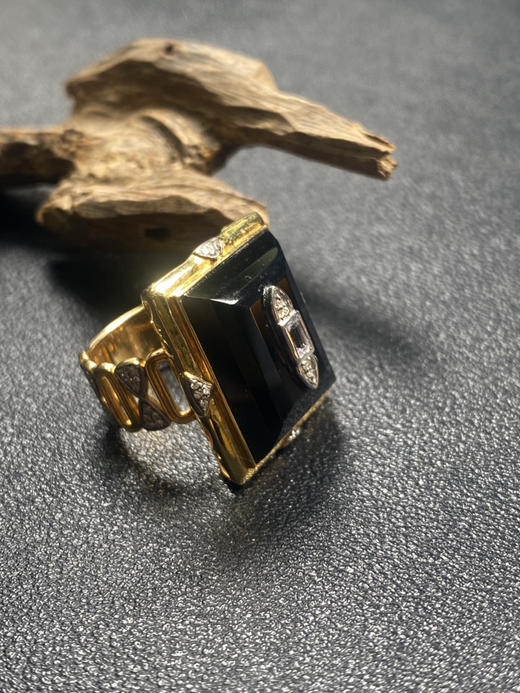 【FC0161】18K镶嵌翡翠墨翠方形戒指 玉质温润细腻 色泽漆黑发亮 款式美观大气 商品图2