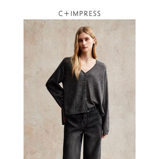 C+IMPRESS/西嘉知性学术风桑蚕丝羊绒针织开衫V领宽松设计感毛衣 商品图1