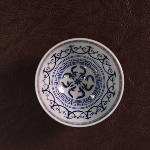 青花菊瓣鸡心杯 高4.5cm 口径 8cm ，容量约90ml 商品图2