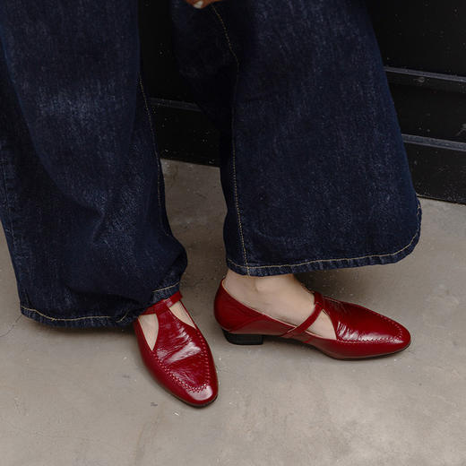 【预售5天】高颜真皮圆头浅口单鞋女新款复古通勤粗中跟玛丽珍丁字扣LD&7445 商品图3