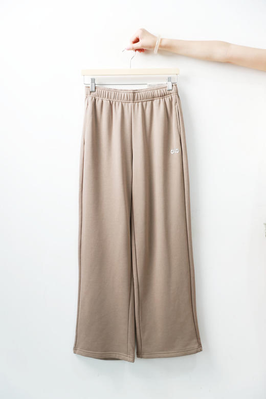 是显瘦的套装，卫衣+卫裤一起。美式瑜伽健身连帽卫衣长裤C083058 商品图14