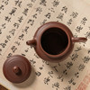 《掇只壶》 华英  工艺美术师，高级茶艺师级/高级技师，江苏省陶瓷行业协会会员，宜兴紫砂行业协会会员 商品缩略图3