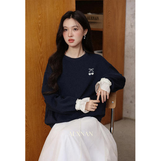 鹿向南「樱桃慕斯」假两件圆领卫衣女秋季宽松慵懒感黑色长袖上衣 商品图4