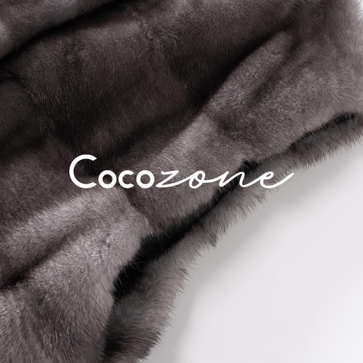 刘一一“紫金水貂”圆领绒感无袖马甲 CD2A2101 商品图3