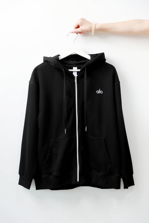 是显瘦的套装，卫衣+卫裤一起。美式瑜伽健身连帽卫衣长裤C083058 商品图8