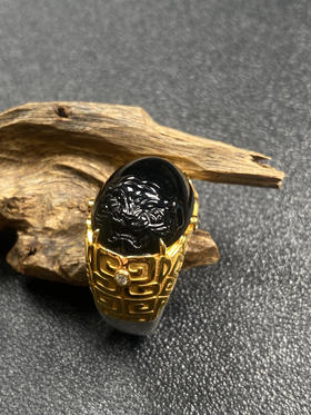 【FC0160】18K镶嵌翡翠墨翠虎头戒指 玉质温润细腻 色泽漆黑发亮 款式美观大气