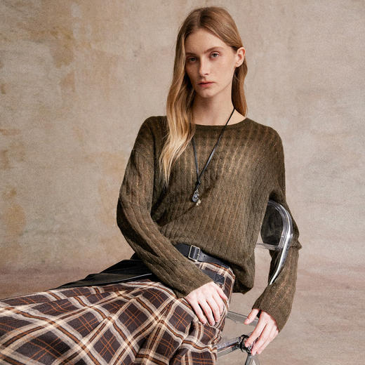 C+IMPRESS/西嘉 熠熠星光 复古绞花亮片桑蚕丝羊绒圆领针织毛衣女 商品图2