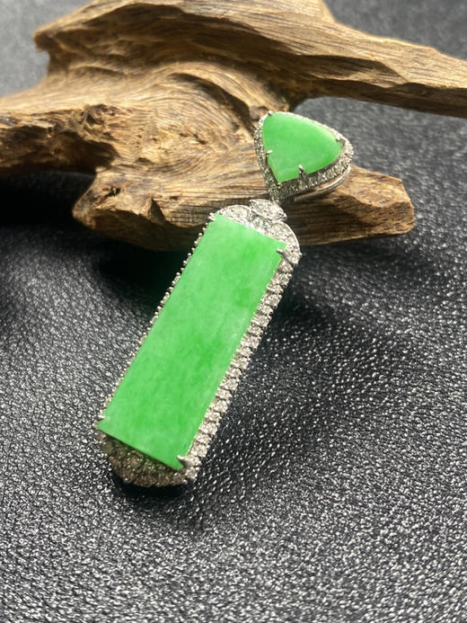 【FC0154】18K镶嵌翡翠阳绿无事牌吊坠 有种有色  款式精美 商品图2