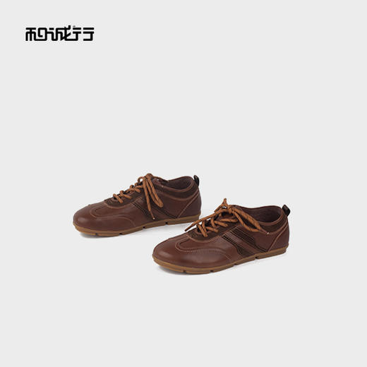 和诚行2025秋季新款软底舒服时尚百搭平底女式休闲鞋0930249A 商品图3