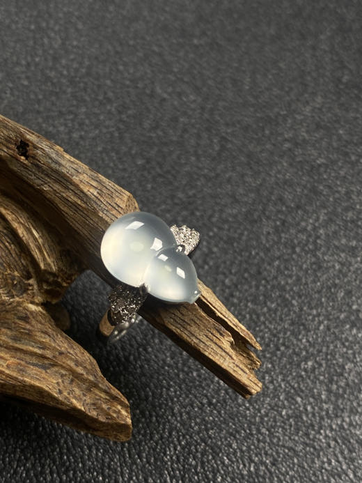 【FC0166】18K镶嵌翡翠玻璃珠葫芦戒指 水润光泽 荧光起胶 款式精美 商品图1