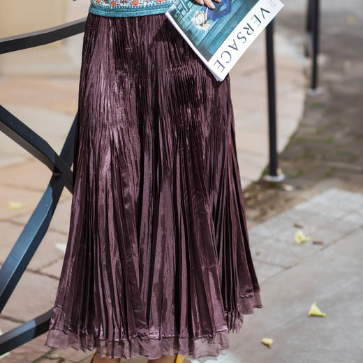 【林栖设计小店】（藏青色/黑色预售12.11）碎钻手工捏褶皱半身裙紫色2025秋季拼真丝休闲文艺新款长裙女1953039 商品图14