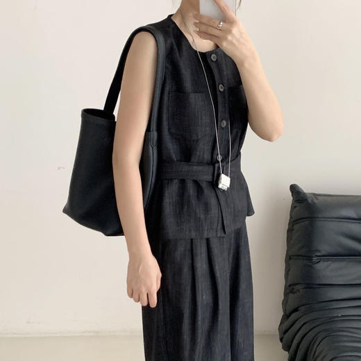 财阀松弛感‼️【老钱风马甲套装】短款收腰马甲+垂坠阔腿裤 一套穿两季 | 送腰带 商品图8