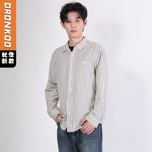 DRONKOO 2025 翻领左贴袋刺绣字母竖条修身款长袖中厚衬衣 商品图0