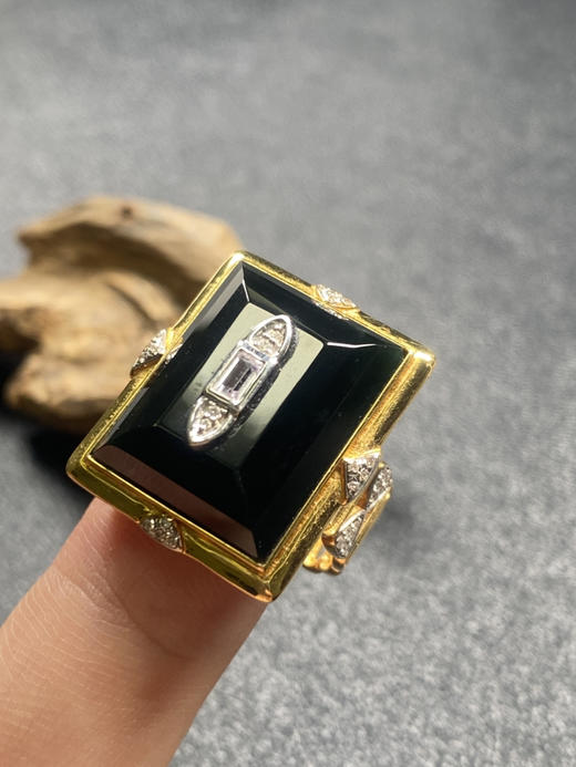 【FC0161】18K镶嵌翡翠墨翠方形戒指 玉质温润细腻 色泽漆黑发亮 款式美观大气 商品图3