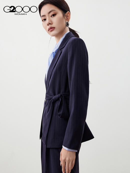 G2000【配送绑带/商场新款】女装FW25柔软舒适暗条纹宽松剪裁西服56216115 商品图2