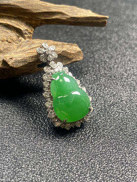 【FC0157】18K镶嵌翡翠阳绿葫芦吊坠 有种有色  色泽阳绿 款式精致