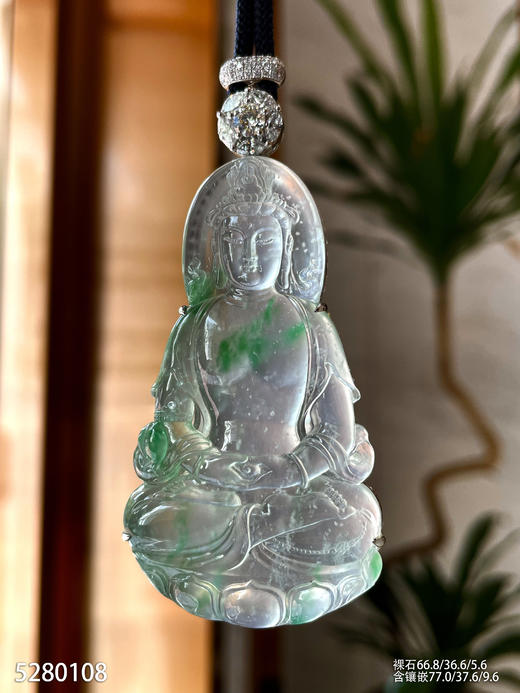 玻璃种木那飘翠观音吊坠【5280108】具体价格微信咨询 商品图0