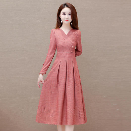 QYM 25CXB17 -Y长袖V领连衣裙洋气春秋收腰小香风气质时尚百褶裙 商品图0