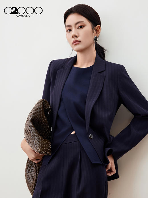 G2000【配送绑带/商场新款】女装FW25柔软舒适暗条纹宽松剪裁西服56216115 商品图0