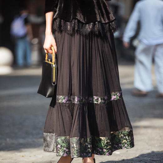 【林栖设计小店】桑蚕丝半身裙提花优雅百搭宽松显瘦2025秋季新款裙子女T1953301 商品图0