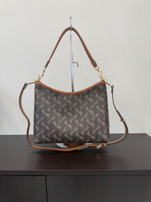 蔻驰COACH Laurel流浪包~ 这个颜色也太适合秋冬了 松弛感的流浪包搭配青春活力感斜纹马车 日常出门必备神器！ 商品图3