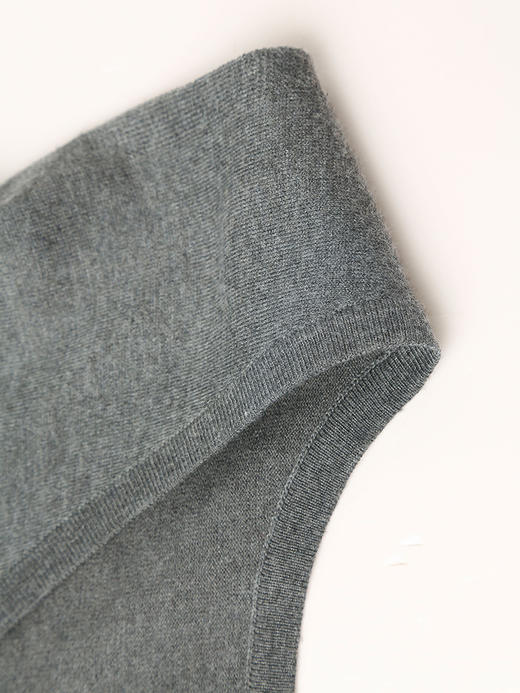 简约 V 领单排扣无袖针织连衣裙 气质修身中长款背心裙 商品图2