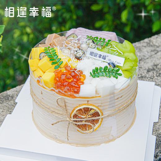 【泰奶五福下午茶】精选地道泰式红茶，经过精心熬煮与调配，茶香浓郁且带着独特的香料气息，与蛋糕胚完美融合。每一口，都能感受到泰茶的醇厚与蛋糕的绵软交织，仿佛置身于泰国街头的甜品小店 商品图2