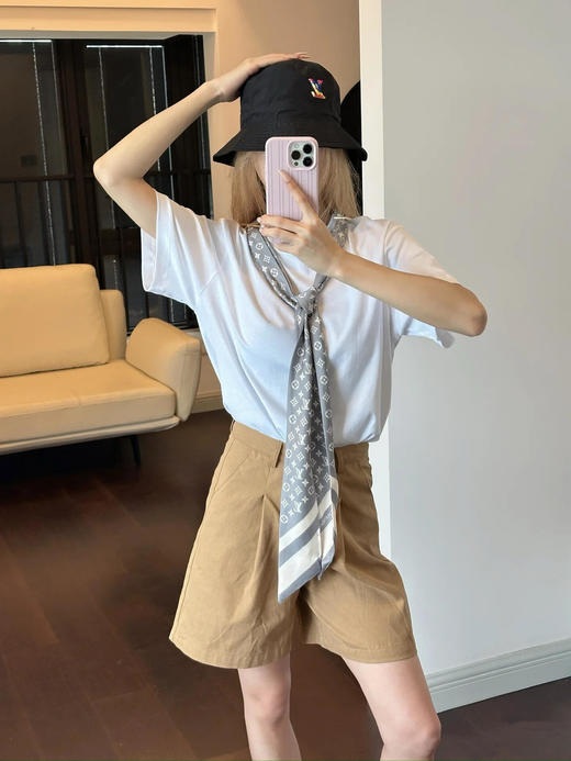 TY23-LOUIS VUITTON  带围巾字母棉质平纹针织 T恤 女款 合身 多色（QQ） 商品图4