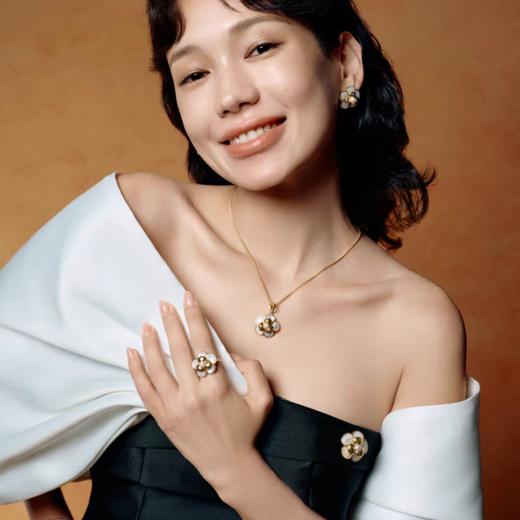 2楼「新品」Fellala/翡拉拉「白山茶」系列胸针气质首饰货号925304501吊牌价899现价809 商品图3