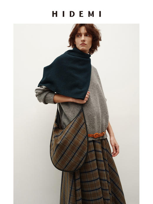 HIDEMI 极简色织格纹拉绒经典月牙包 商品图4