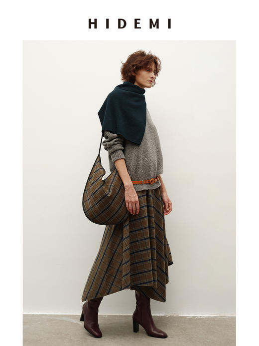 HIDEMI 极简色织格纹拉绒经典月牙包 商品图5