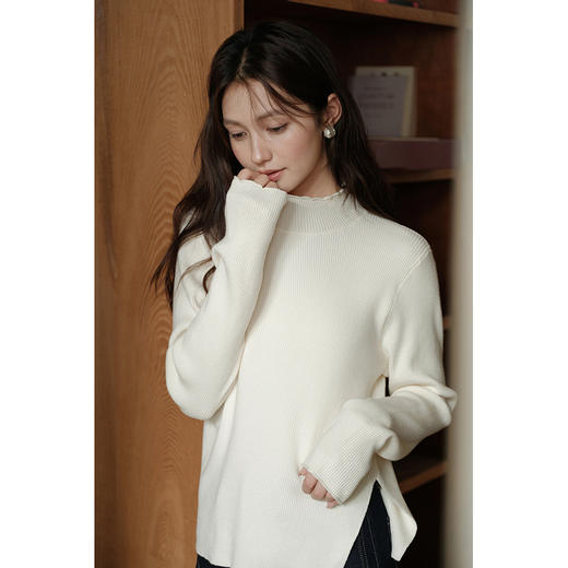 【6折秒杀】鹿向南 杏韵针织 百搭杏色半高领针织衫女秋季内搭打底衫长袖上衣 商品图0