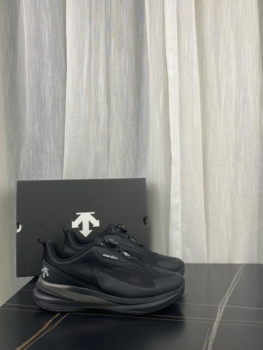 点此购买 迪桑特BOA旋钮系列LAVITATE WIRE 3.0缓震男女款户外休闲徒步鞋 98 329043 商品图8