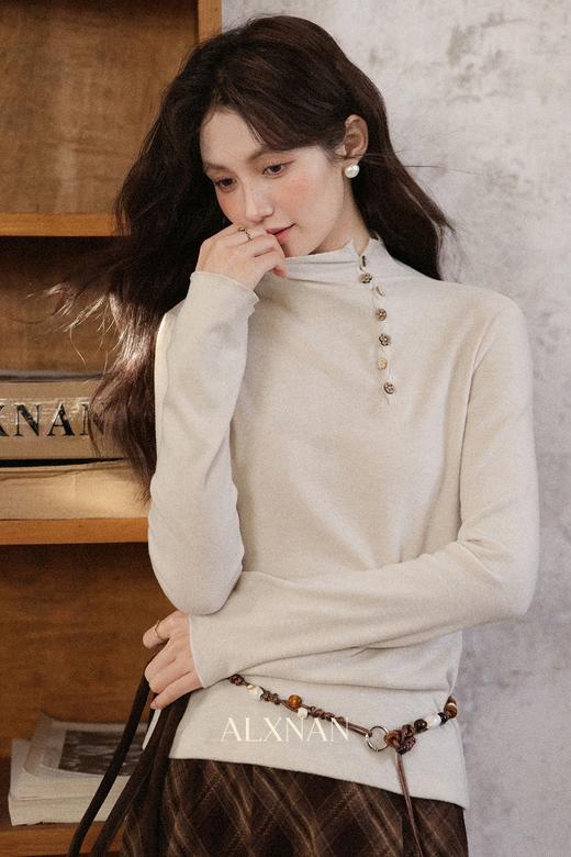 鹿向南「软糯糯」慵懒风半高领杏色长袖T恤女初秋显瘦打底衫上衣 商品图5