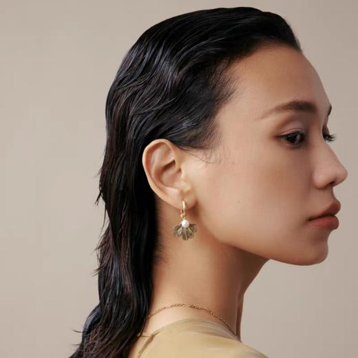 2楼Fellala/翡拉拉「秋叶」系列珍珠耳环叶状耳饰货号925423104吊牌价799实价719 商品图1