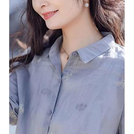 流行灰色苎麻衬衫女长袖宽松春装2025年新款女装休闲气质刺绣上衣 商品图1