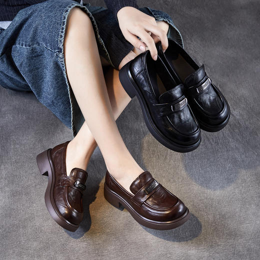 真皮轻奢女鞋软底乐福鞋，英伦风小皮鞋一脚蹬厚底单鞋ZM258570 商品图0