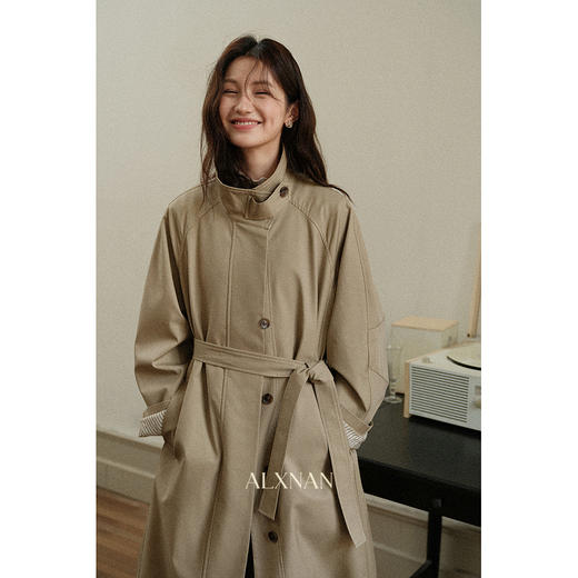 鹿向南「文诗入画」气质复古长款风衣女秋新款小众卡其色宽松外套 商品图3