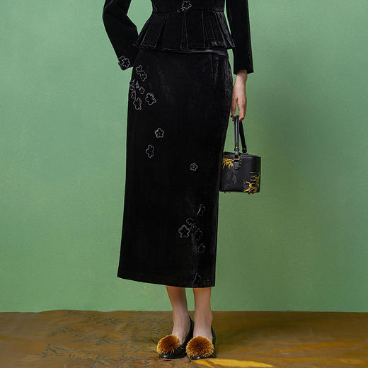 【林栖设计小店】真丝丝绒半身裙手工钉花2025秋季新款长裙女1953053 商品图9