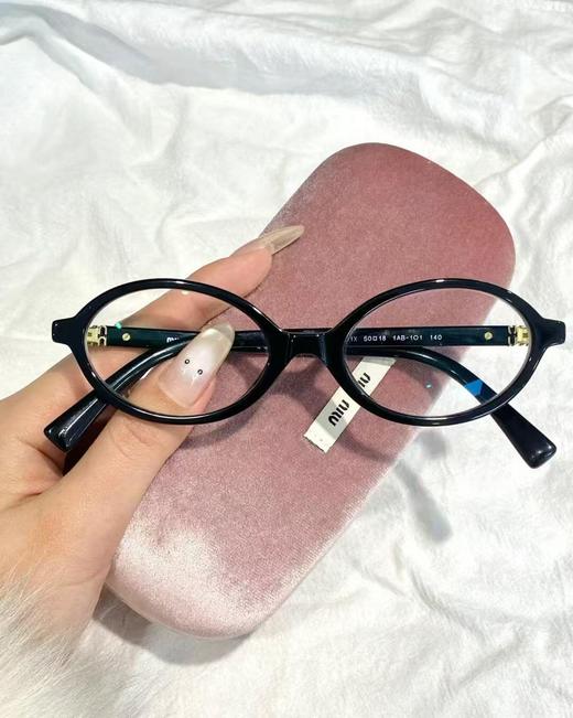 TB20 -MIU MIU缪缪 镜腿字母 醋酸纤维 椭圆形 光学镜架 男女同款情侣款 黑色/玳瑁色（JH）8.31直播款 商品图0