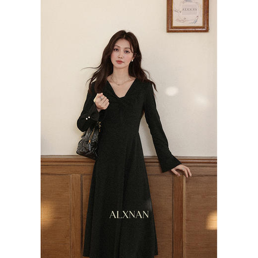 鹿向南「馥郁晚香」设计感长袖黑色连衣裙女秋季新款法式长款裙子 商品图2