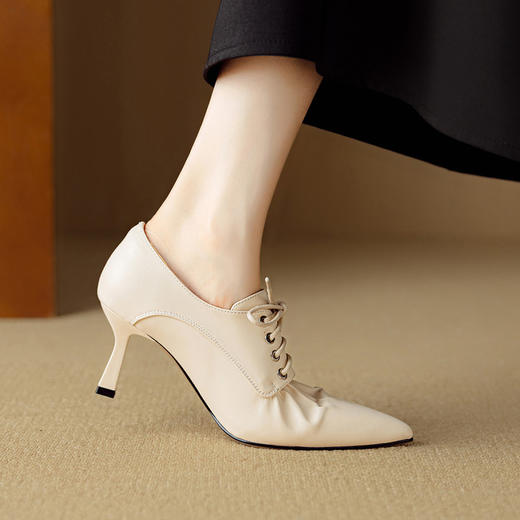 【预售5天】秋季新款真皮细跟尖头小皮鞋褶皱深口系带软皮高跟单鞋DB&M6561 商品图3