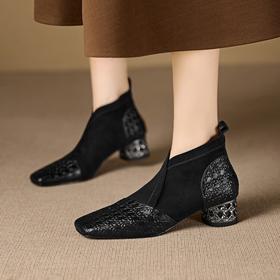 【预售5天】小众设计款时尚女鞋新款方头压花羊皮拼接中跟时装祼靴MBJR&6966